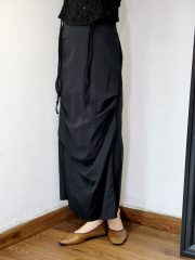 Noir split skirt