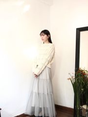 Round ivory pattern knit blouse